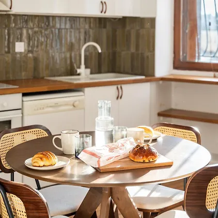 Cozy With Great Views - 4p Apartment